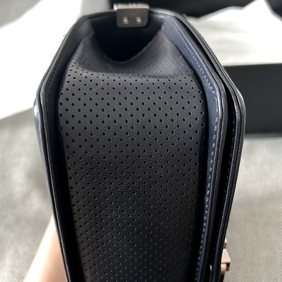 Chanel le boy dark navy with shiny silver hardware, medium size,smooth calfskin - Picture 8 of 16